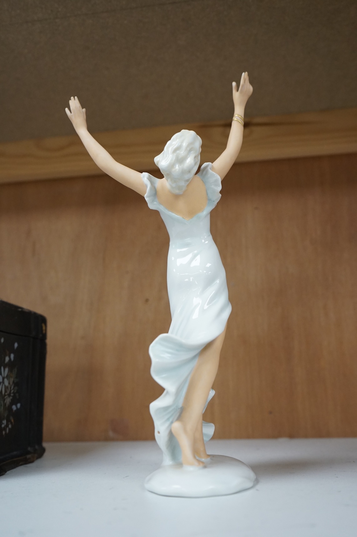 A German Art Deco figurine of a dancing lady, 27cm high